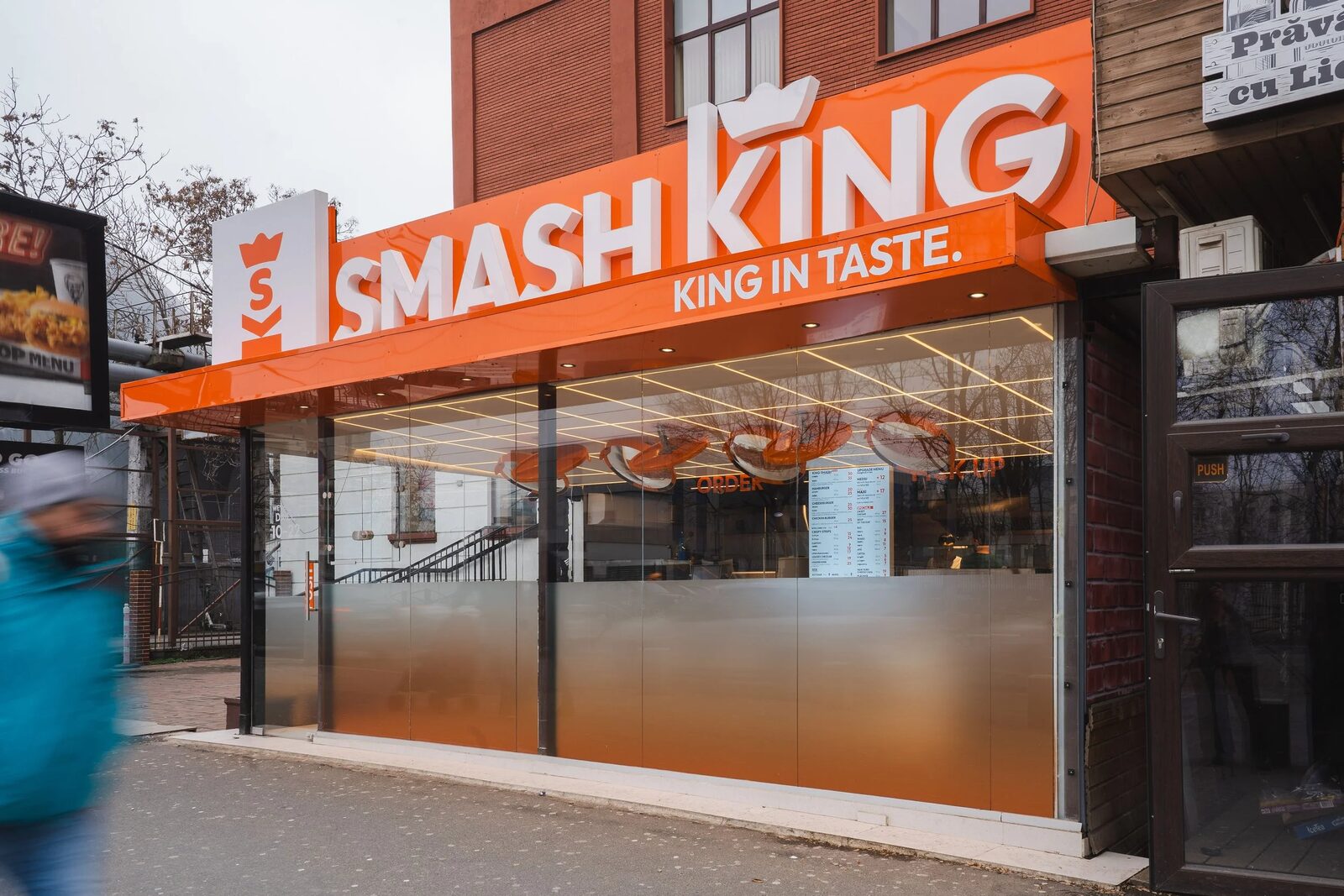 Interior SMASHKING, vedere generală